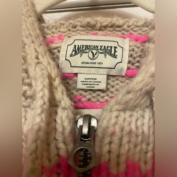 American eagle knitted cardigan with hood - Picture 3 of 10